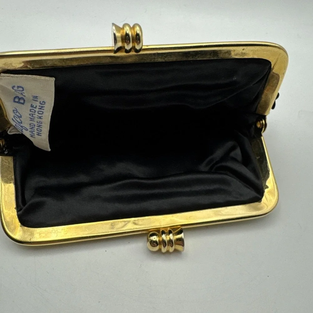 Vintage SAFCO small Black Beaded and Sequin Kiss Closure‎ Clutch